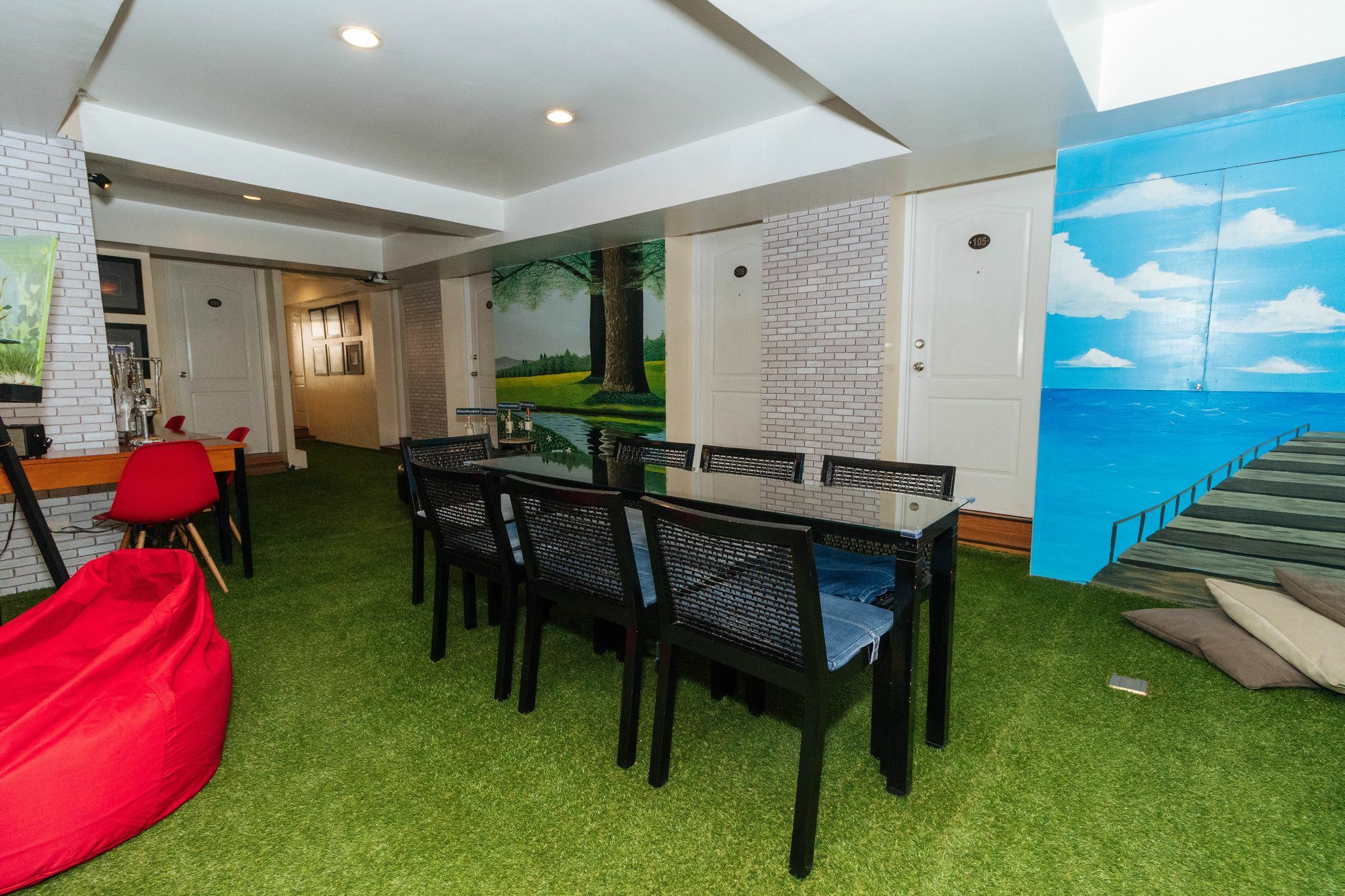 Reddoorz @ Amorsolo Makati Makati City Exteriér fotografie